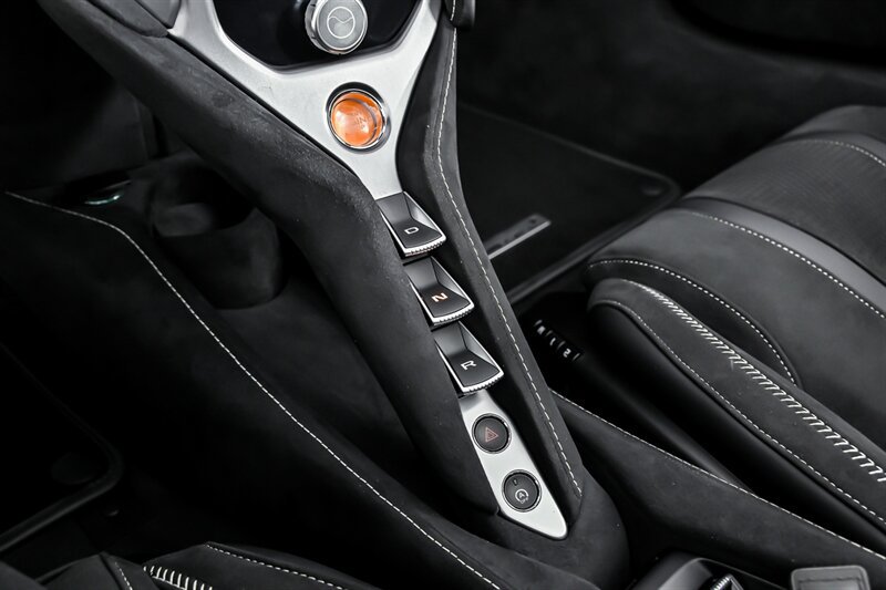 Used 2025 McLaren 750S Spider photo 31