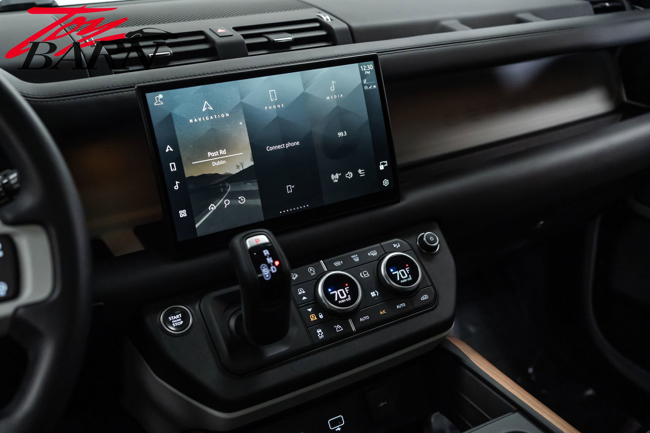 2023 Land Rover Defender 130 SE