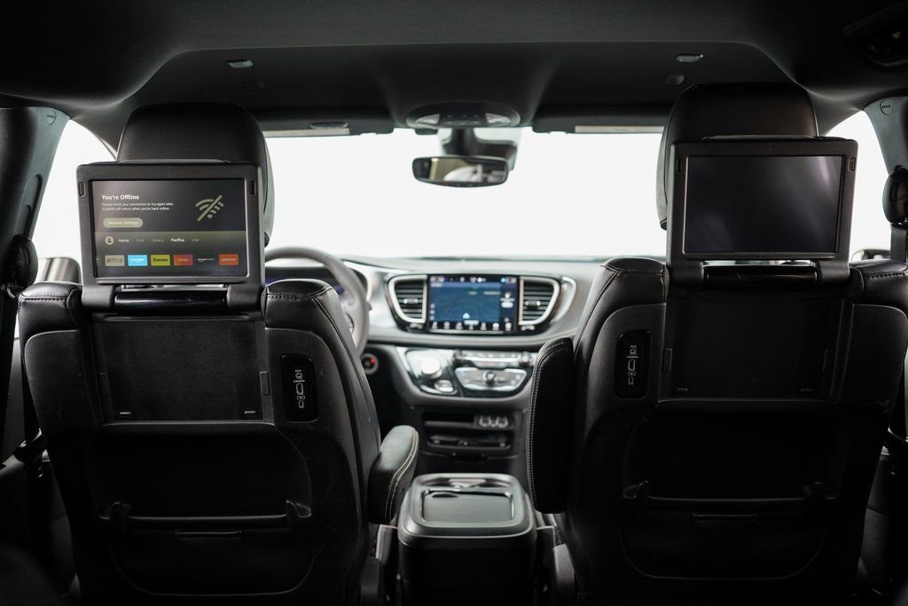 2022 Chrysler Pacifica Touring-L