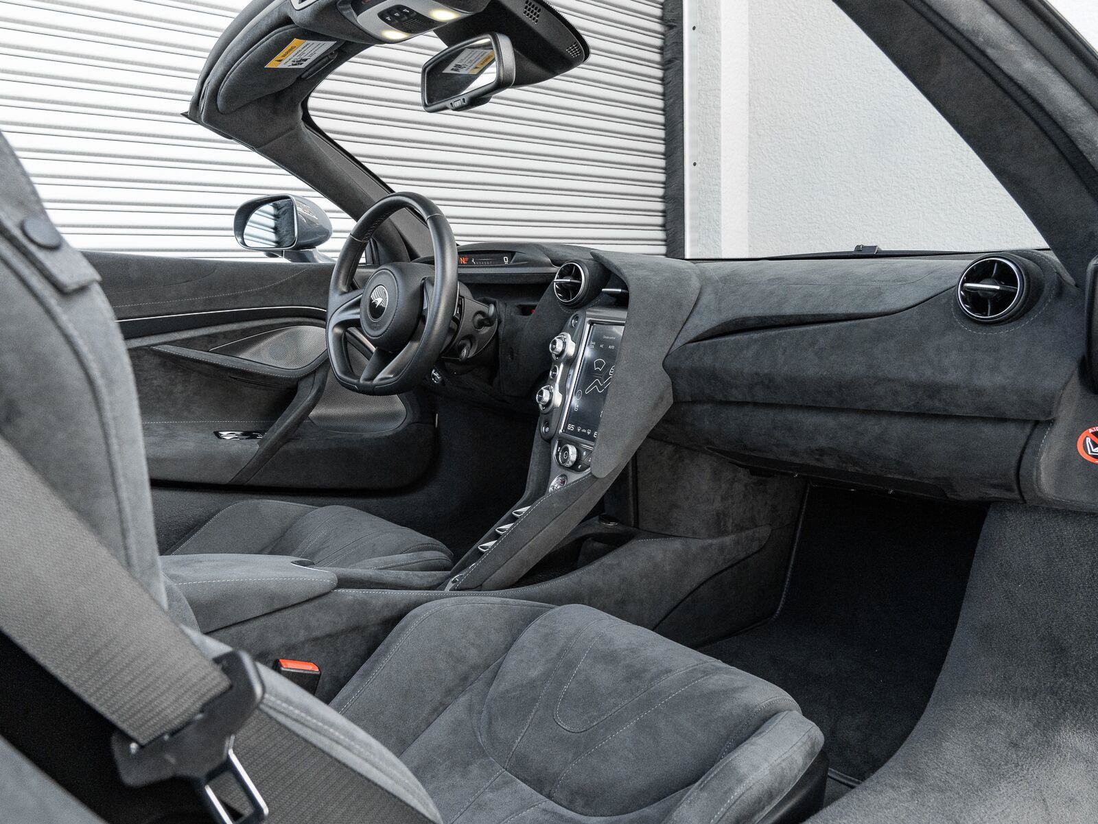 Used 2020 McLaren 720S Spider photo 8