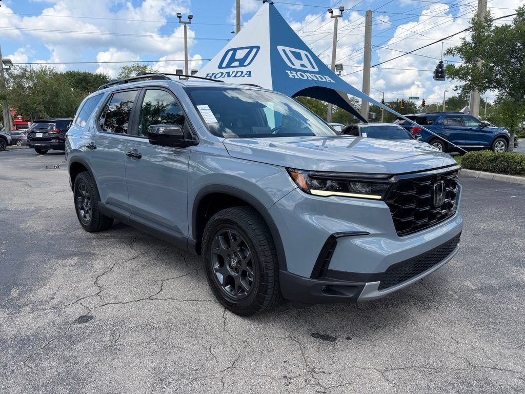 Used 2025 Honda Pilot TrailSport