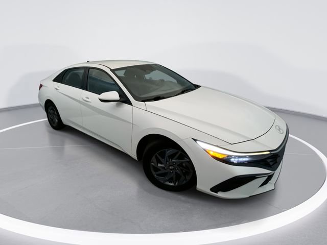 Used 2024 Hyundai Elantra SEL