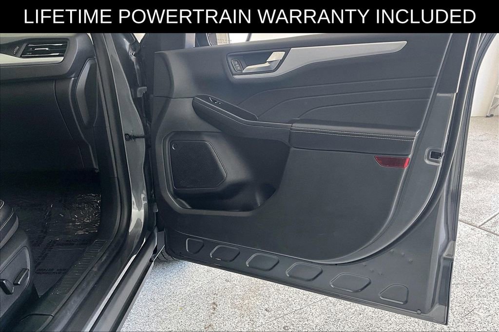 2025 Ford Escape Platinum