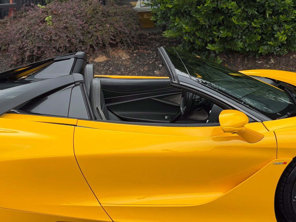 Used 2022 McLaren 720S Spider photo 30