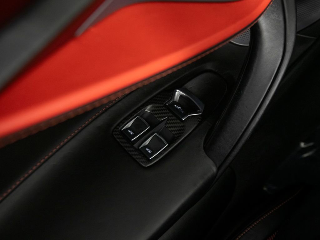 Used 2020 McLaren 720S Performance photo 13