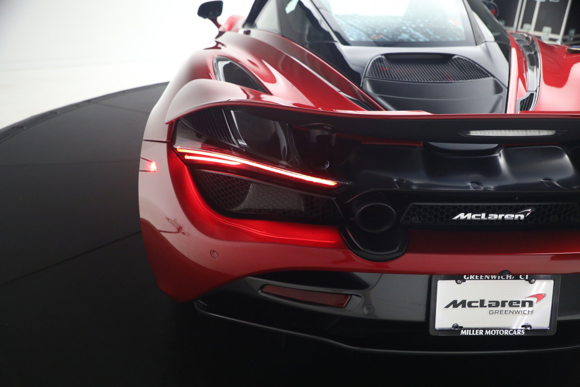 Used 2019 McLaren 720S Performance photo 36
