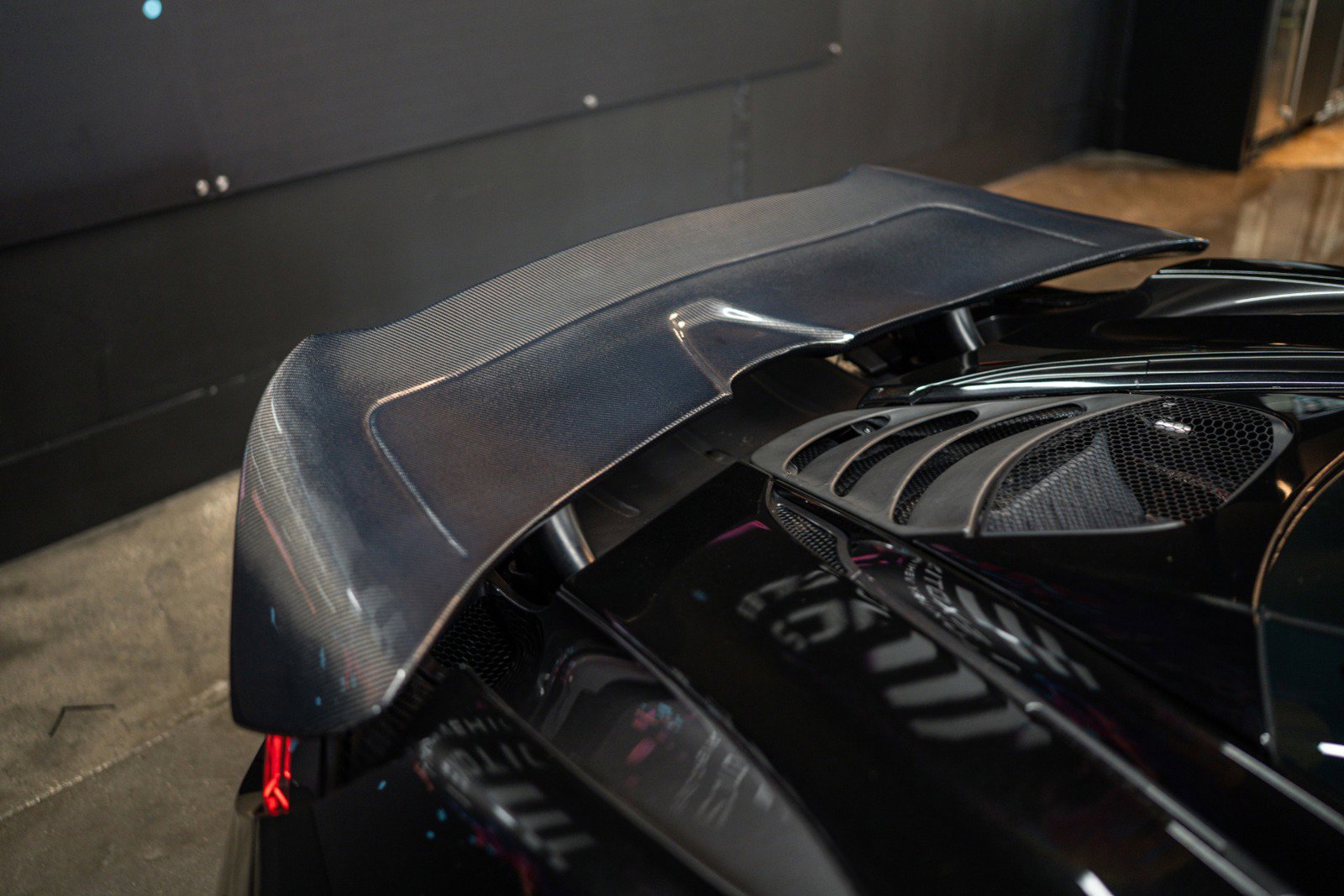 Used 2018 McLaren 720S photo 22