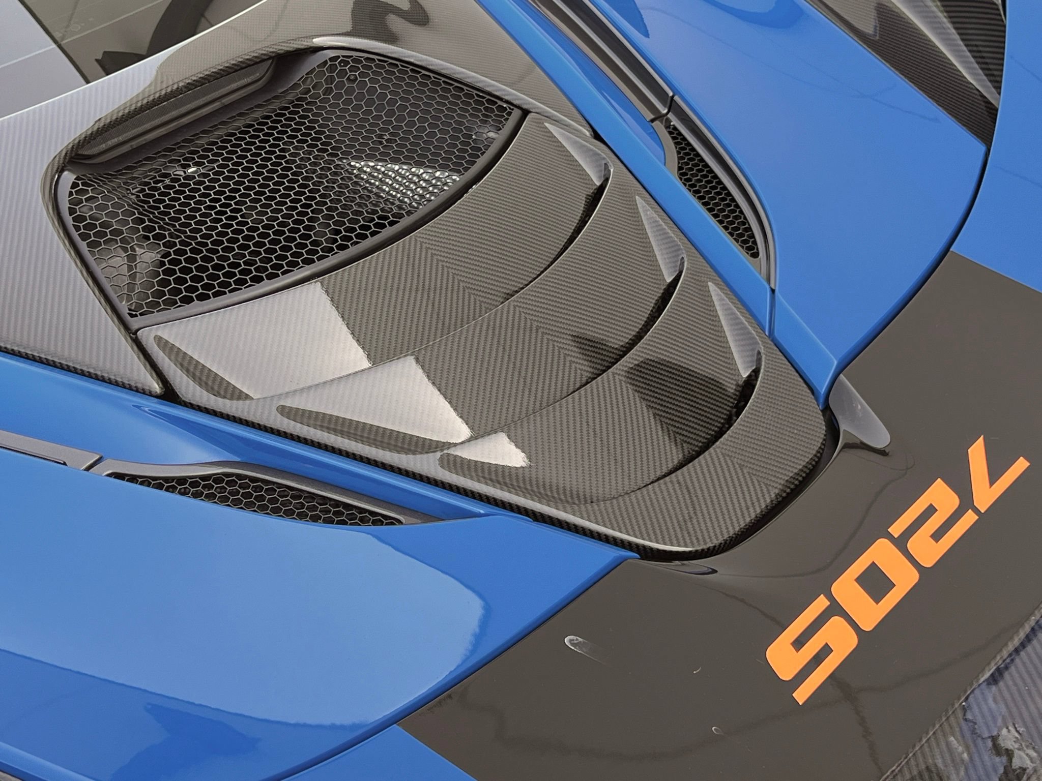Used 2018 McLaren 720S Performance photo 43