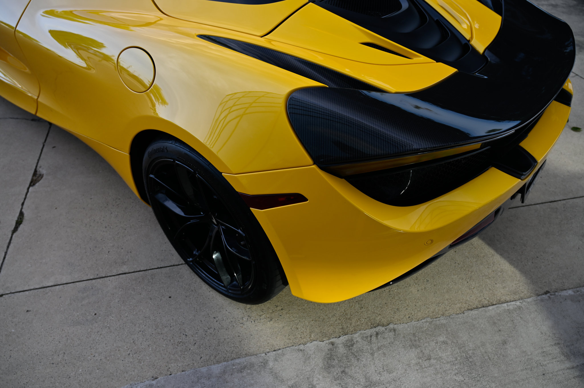 Used 2020 McLaren 720S Performance photo 6