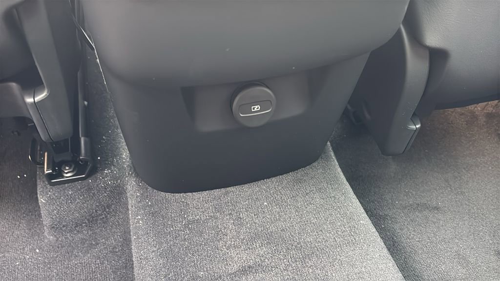 2026 Volvo Xc90 B6 Plus