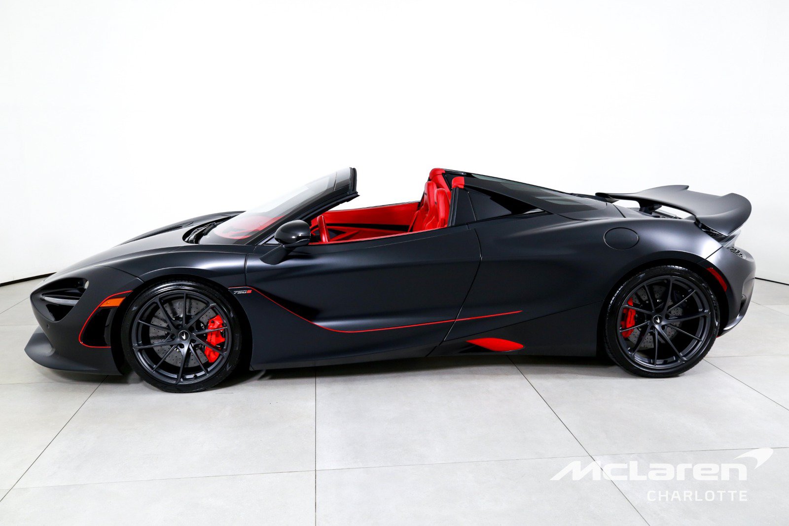 Used 2025 McLaren 750S Spider photo 7