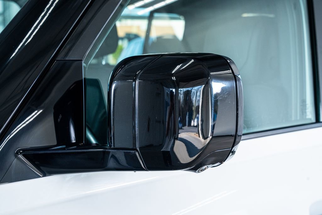 2023 Land Rover Defender 110 X-Dynamic SE