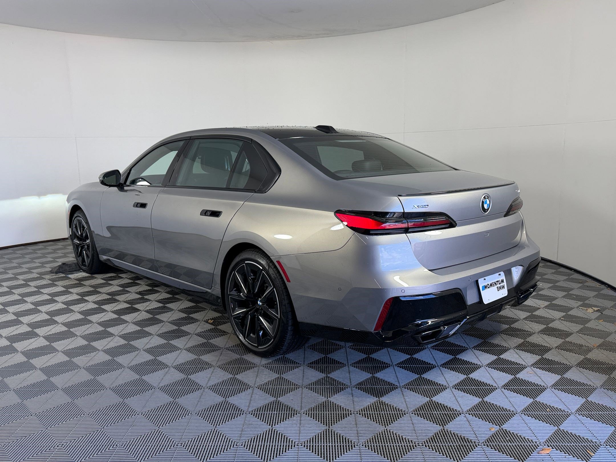 2024 BMW 760i xDrive