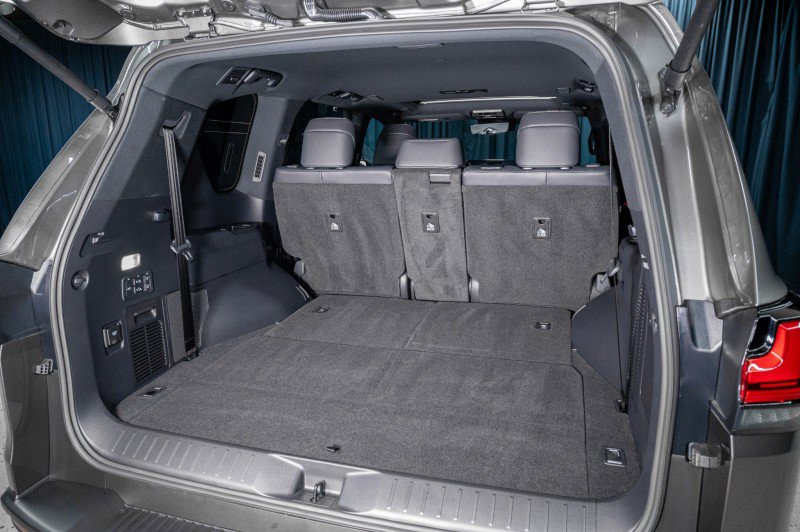 2026 Lexus LX 600 4WD w/ Luxury Package