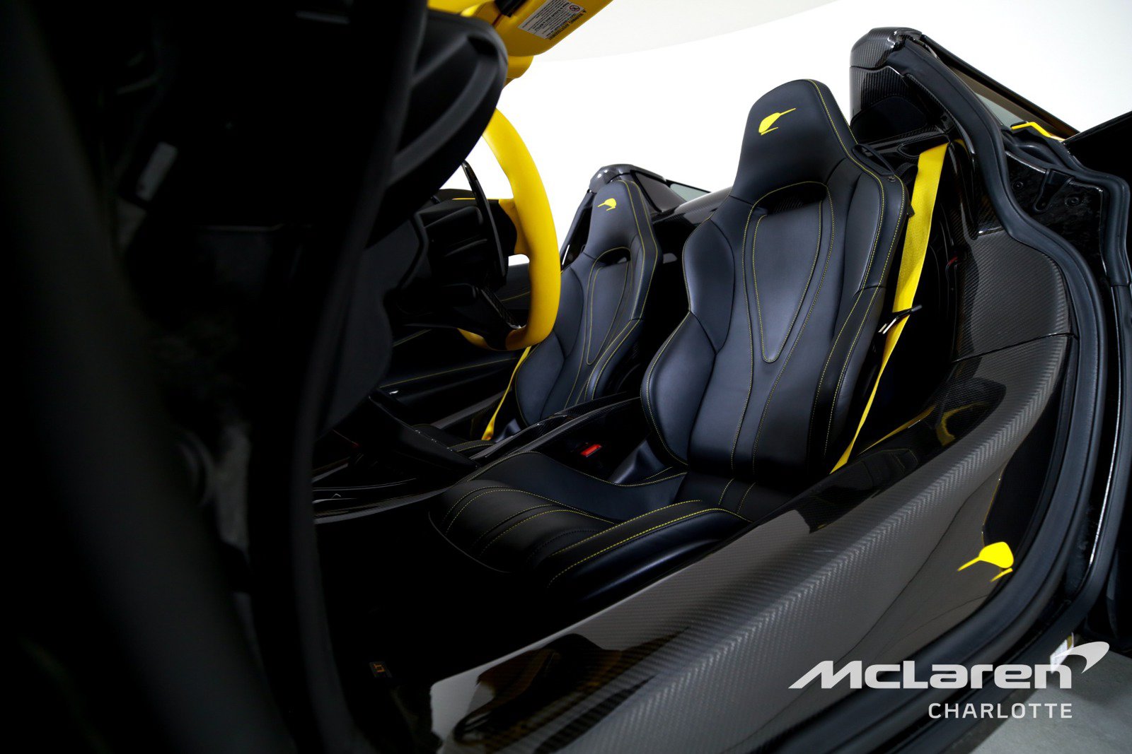 Used 2022 McLaren 765LT photo 13