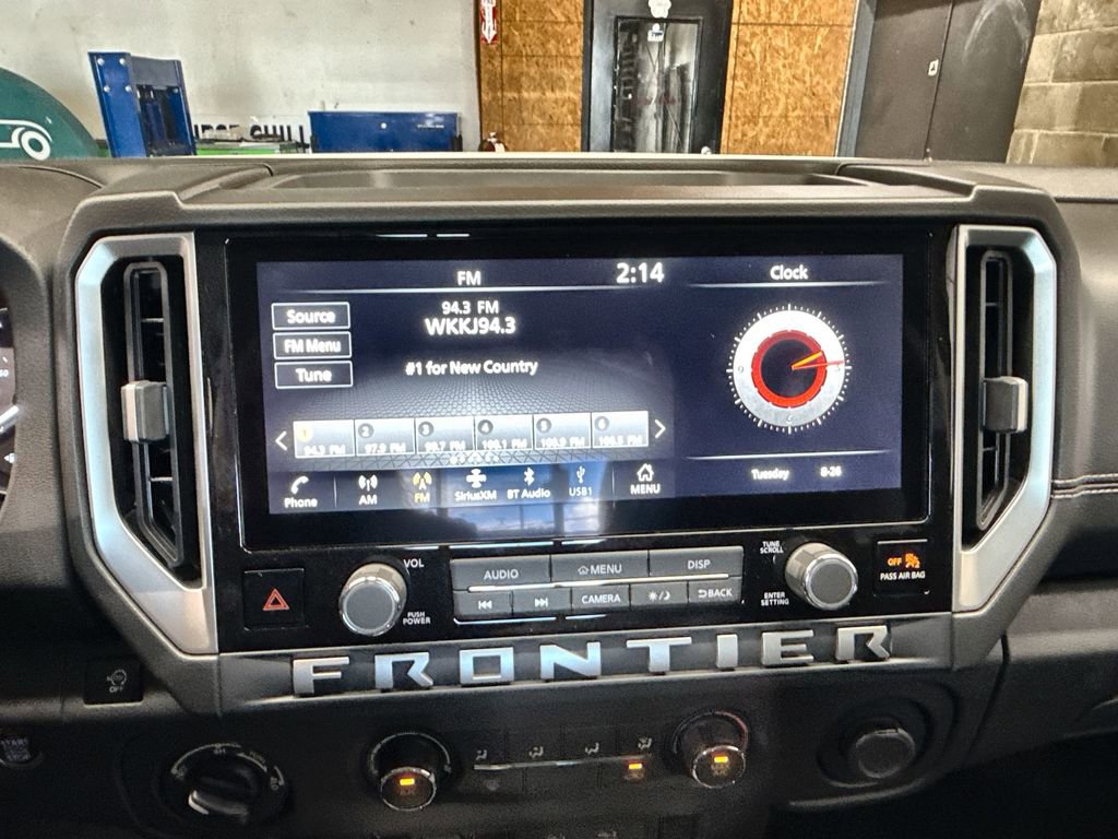 2025 Nissan Frontier SV