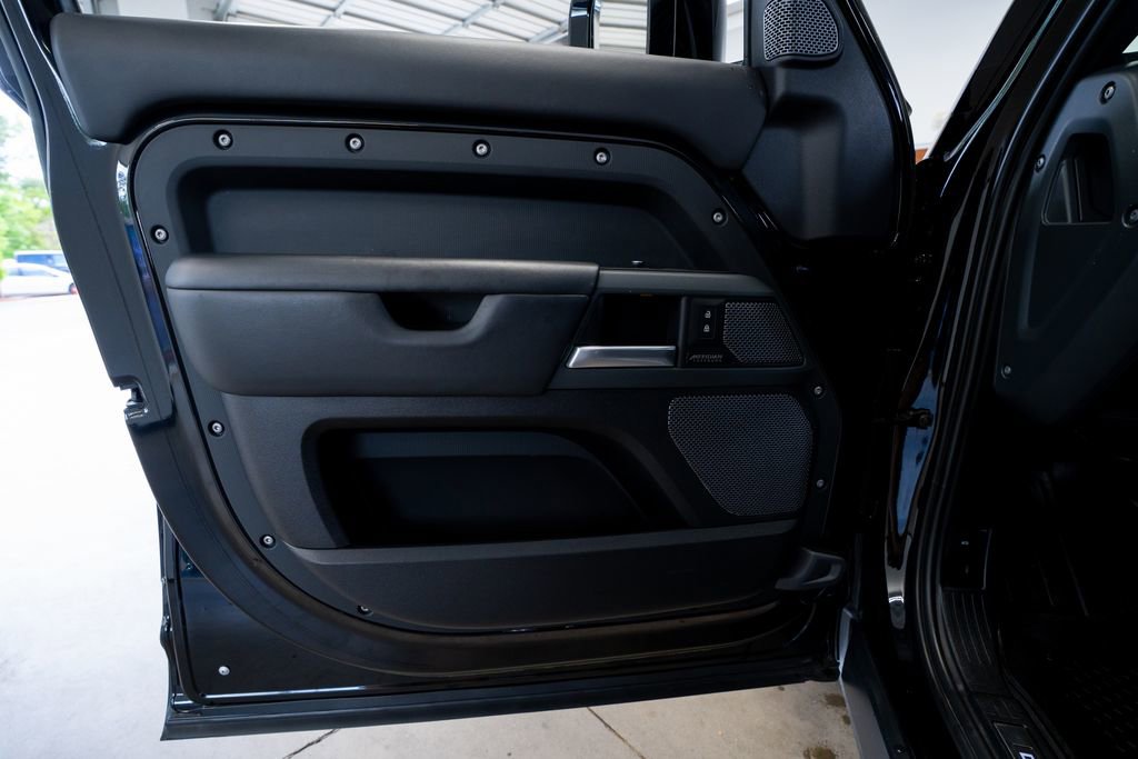 2023 Land Rover Defender 110 X