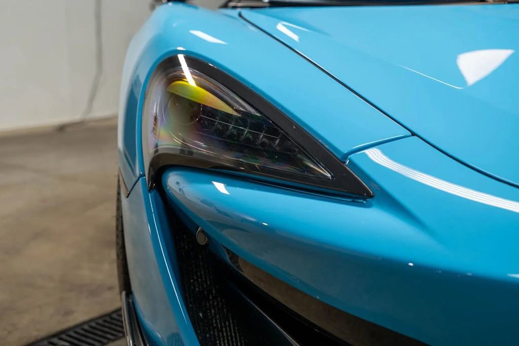 Used 2020 McLaren 600LT Spider photo 11