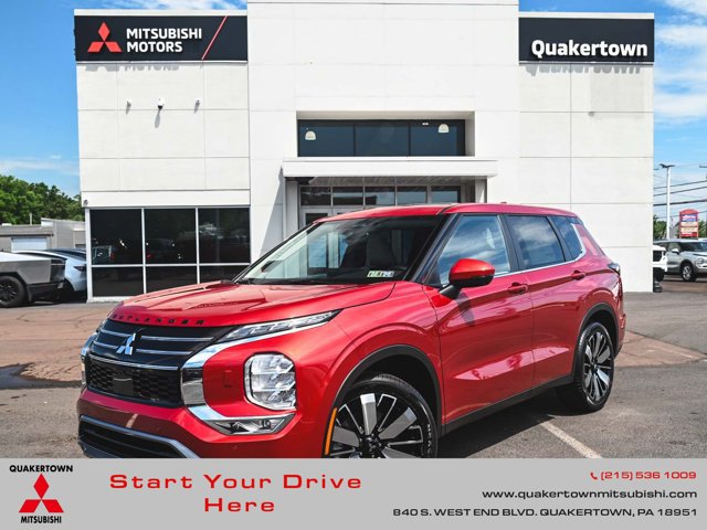 New 2025 Mitsubishi Outlander SE