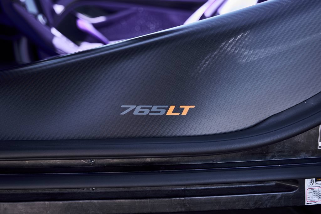 Used 2022 McLaren 765LT photo 38