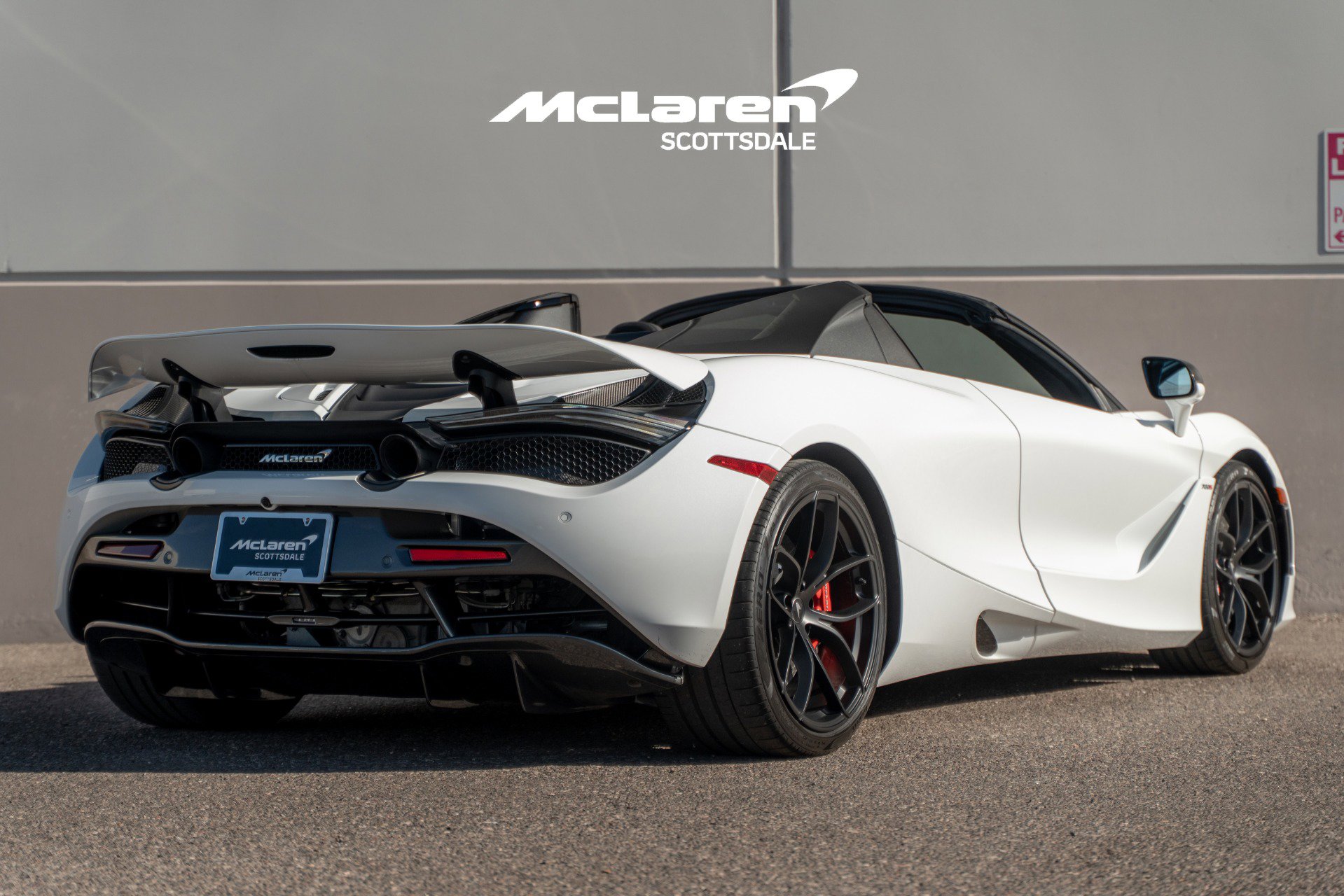 Used 2022 McLaren 720S Performance photo 7