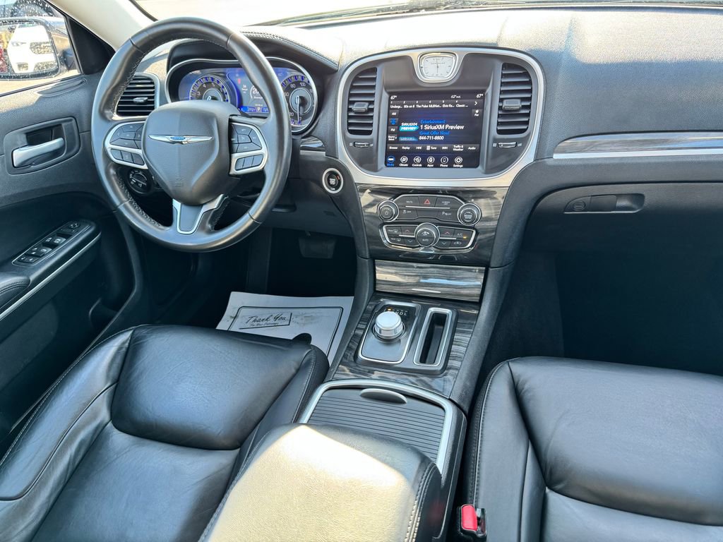 2021 Chrysler 300 Touring L