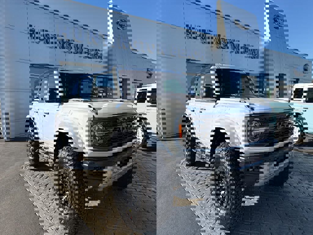 New 2025 Ford Bronco Raptor w/ Interior Carbon Fiber Pack