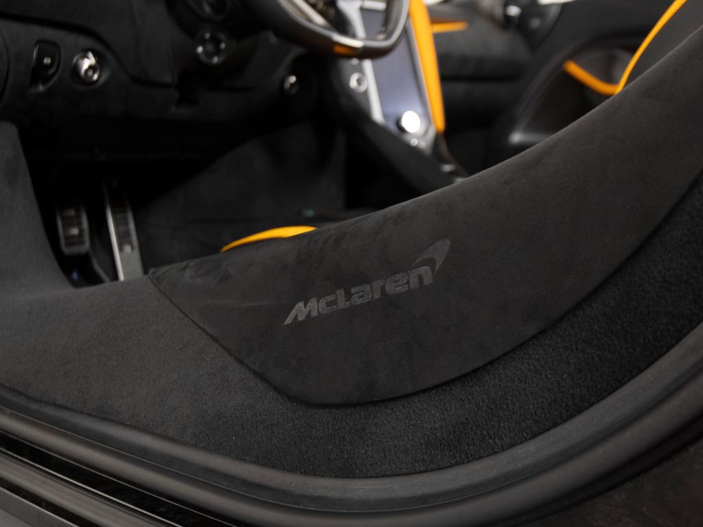 Used 2024 McLaren 750S Spider photo 16