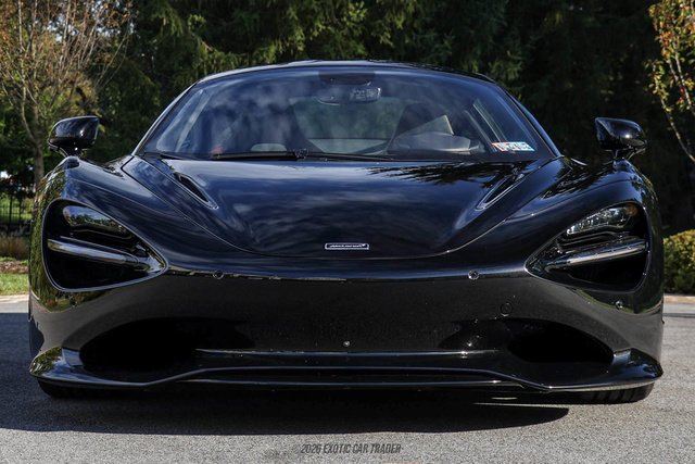 Used 2025 McLaren 750S photo 12
