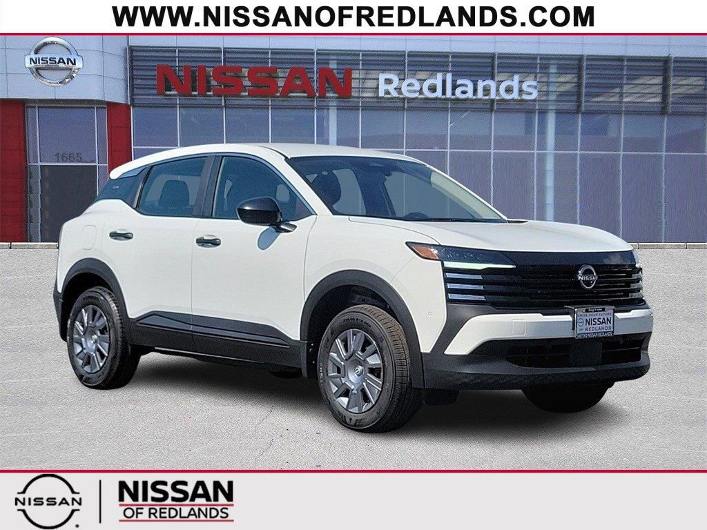 New 2025 Nissan Kicks S
