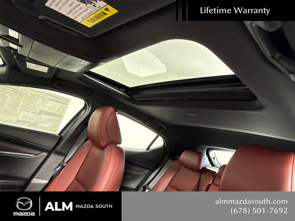 2026 MAZDA Mazda3 Carbon