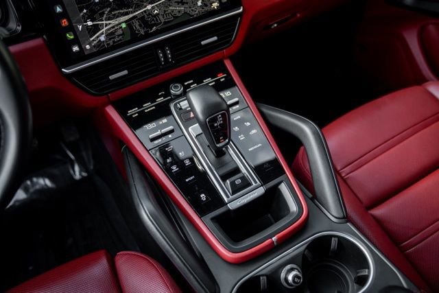 2023 Porsche Cayenne Platinum Edition