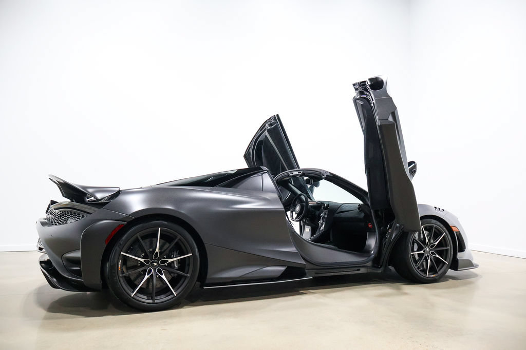 Used 2022 McLaren 765LT photo 77