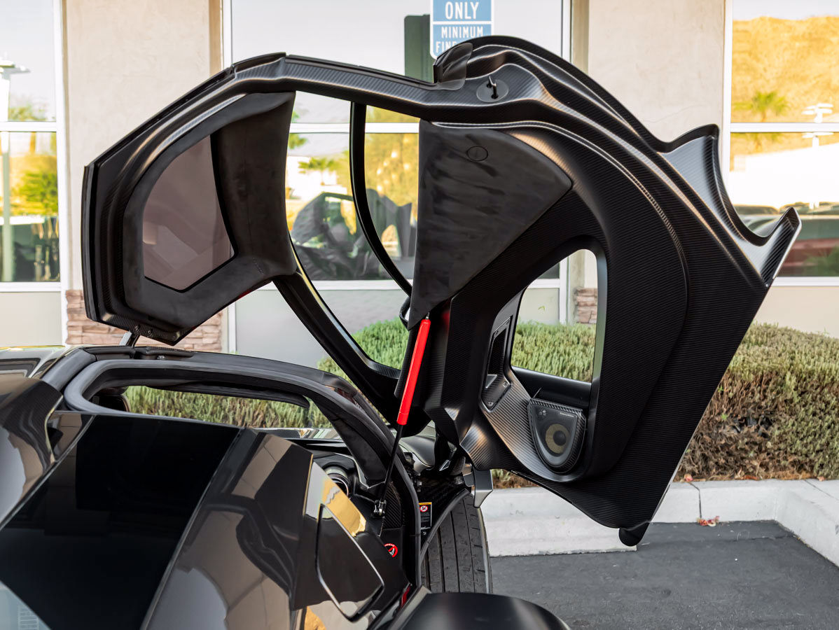 Used 2019 McLaren Senna photo 32