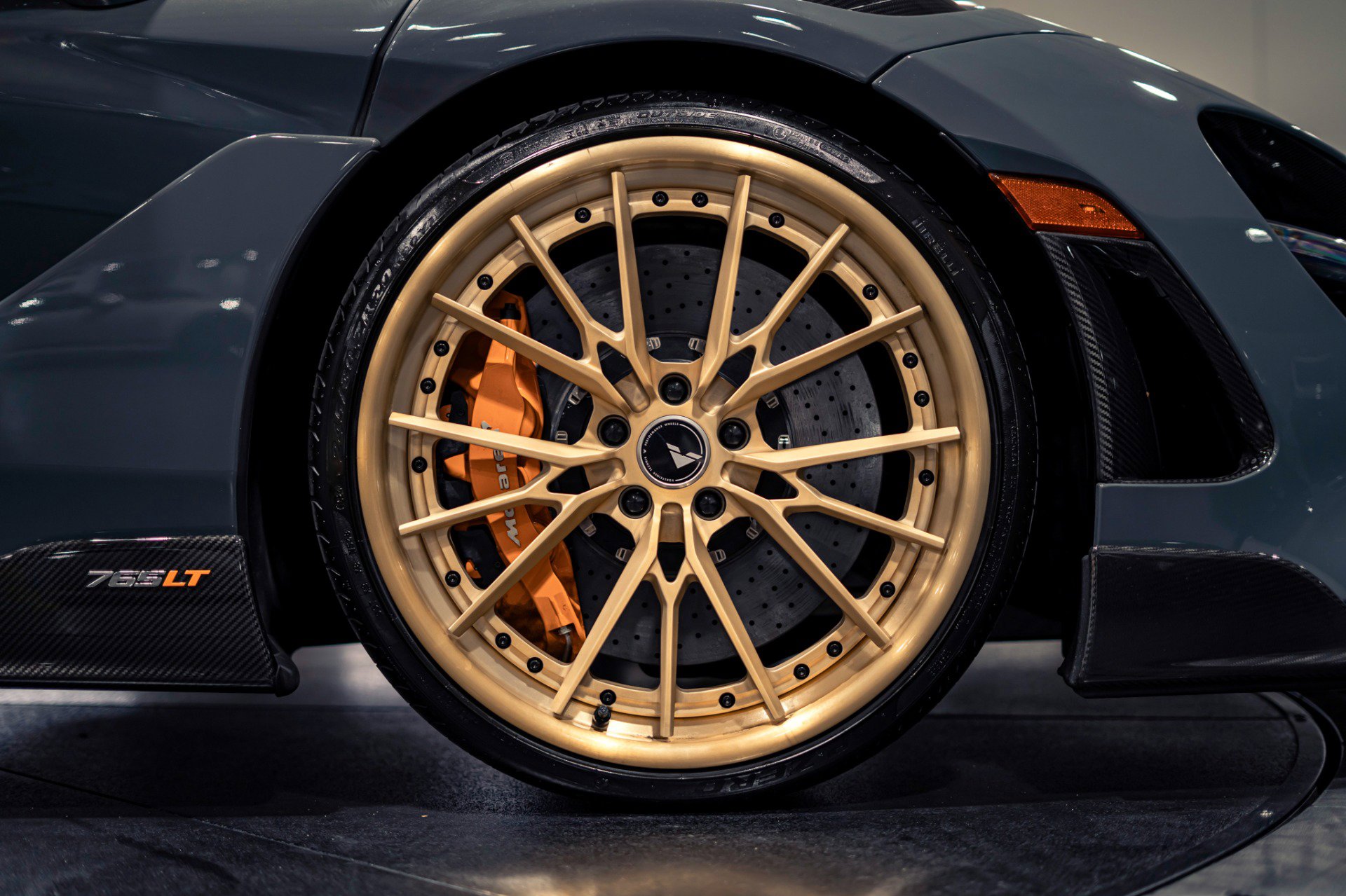Used 2021 McLaren 765LT photo 3