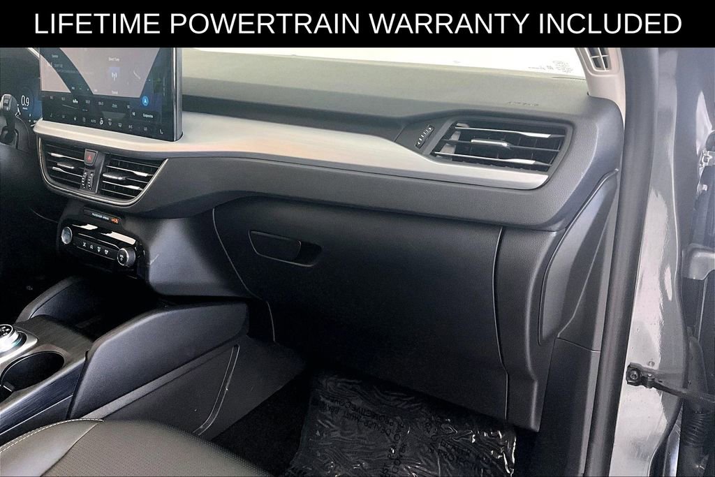 2025 Ford Escape Platinum