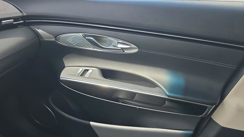 2023 Genesis Gv70 2.5T