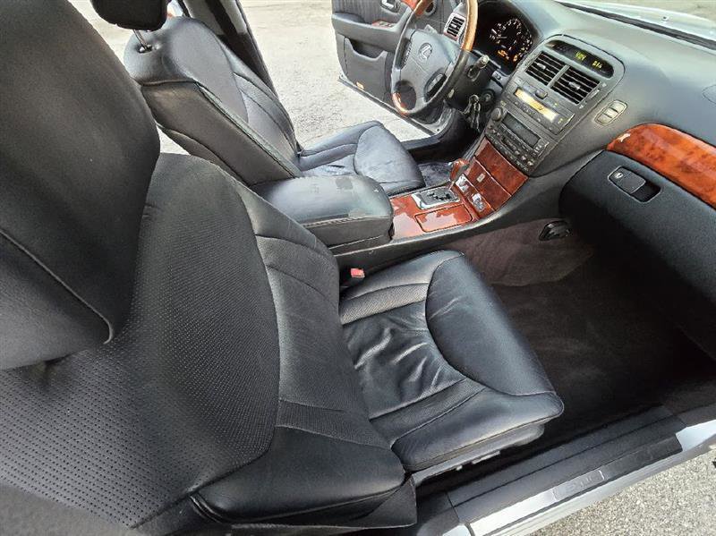2004 Lexus LS 430