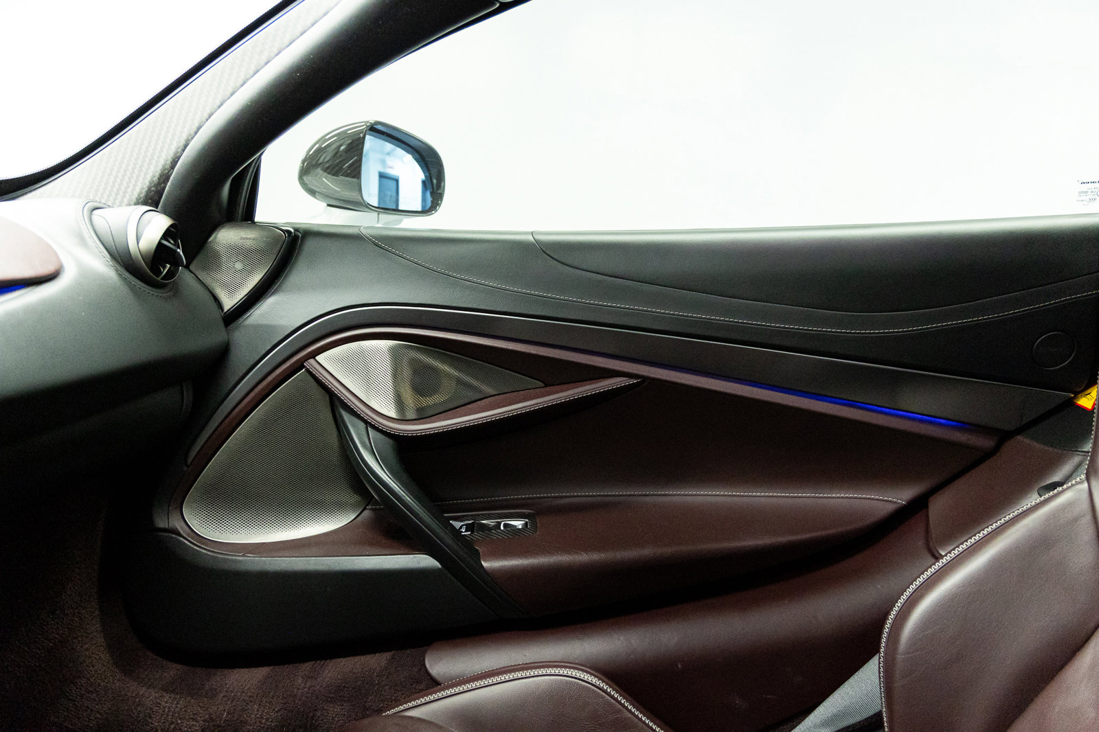 Used 2018 McLaren 720S photo 38