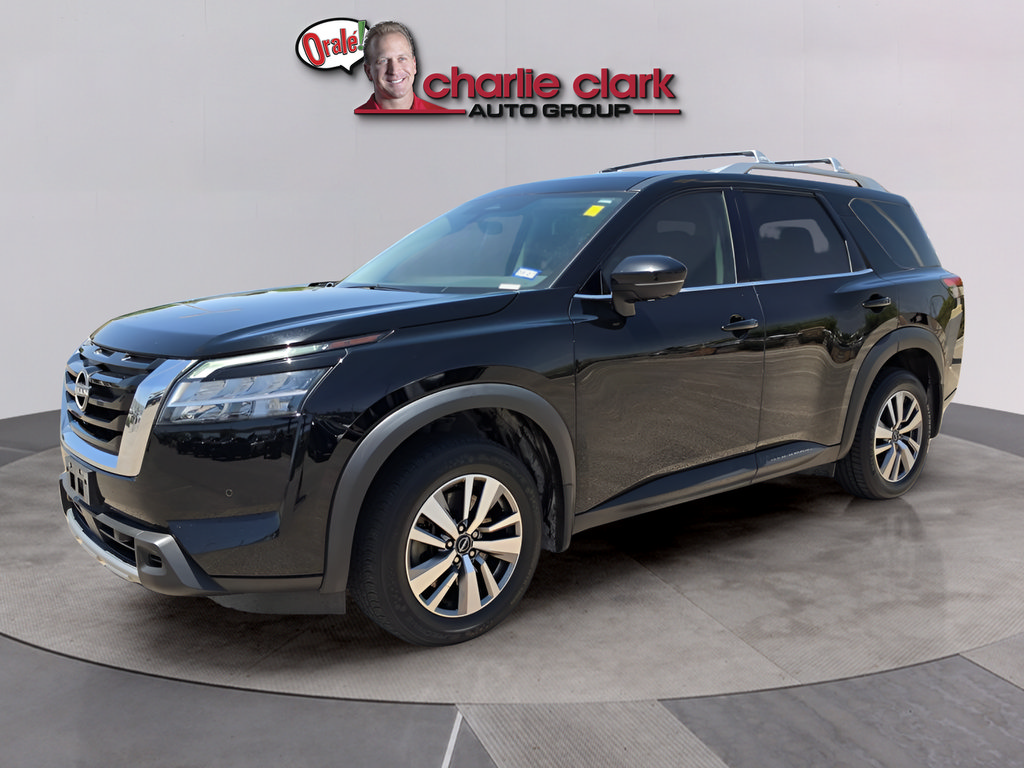 Used 2023 Nissan Pathfinder SL