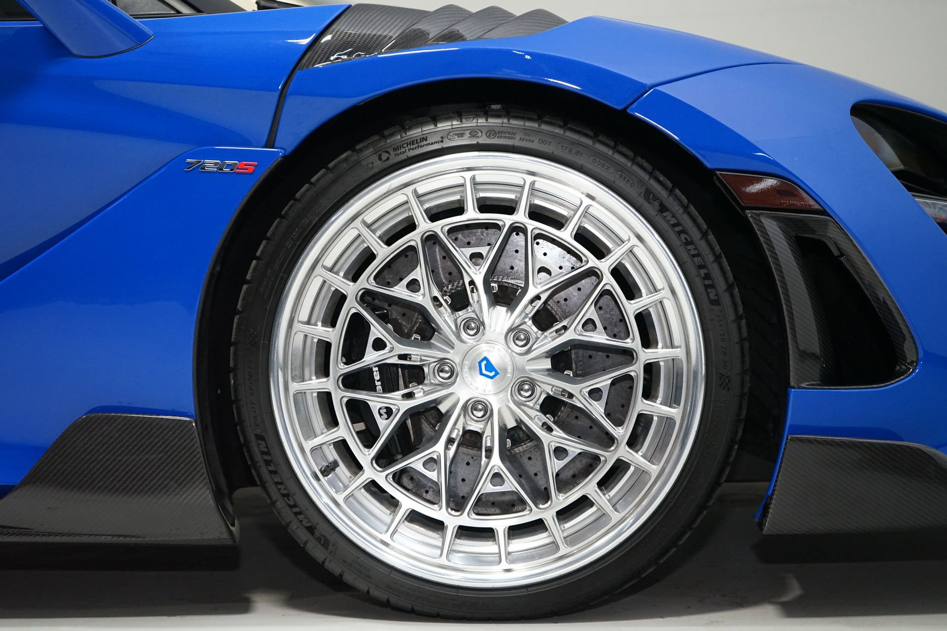 Used 2019 McLaren 720S Luxury photo 24