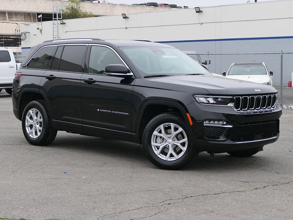 Used 2023 Jeep Grand Cherokee Limited w/ Luxury Tech Group II