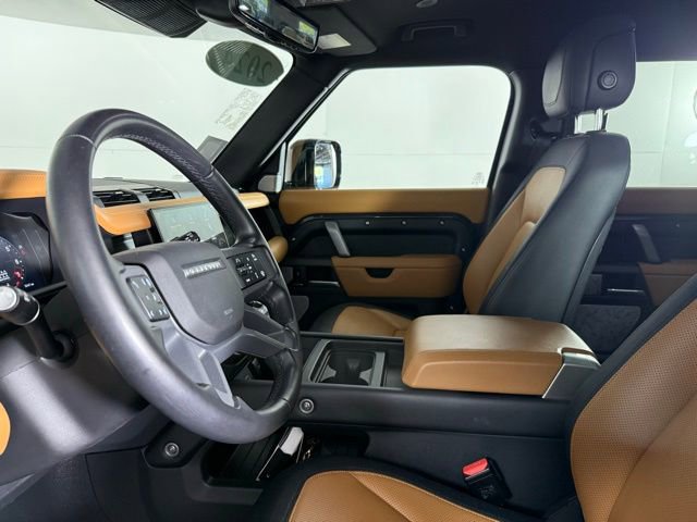 2024 Land Rover Defender 130 X-Dynamic SE
