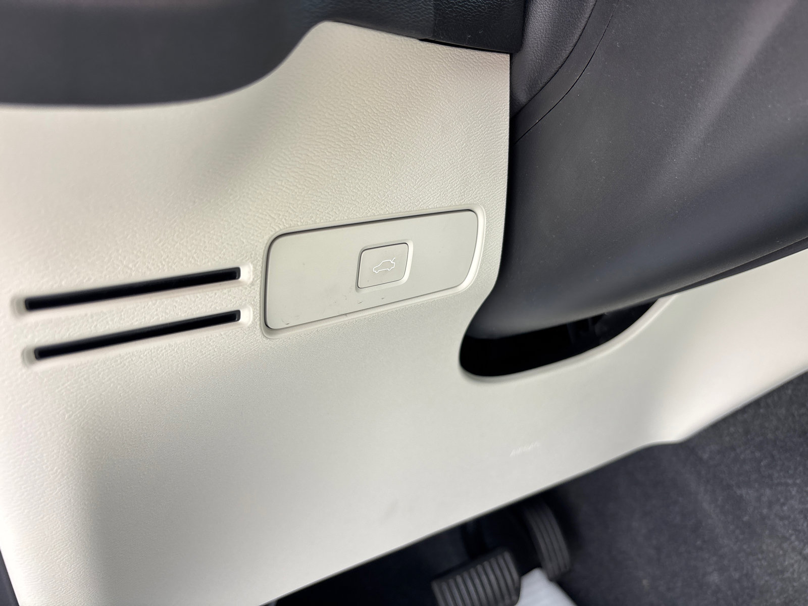 2024 Volvo Xc40 B5 Plus