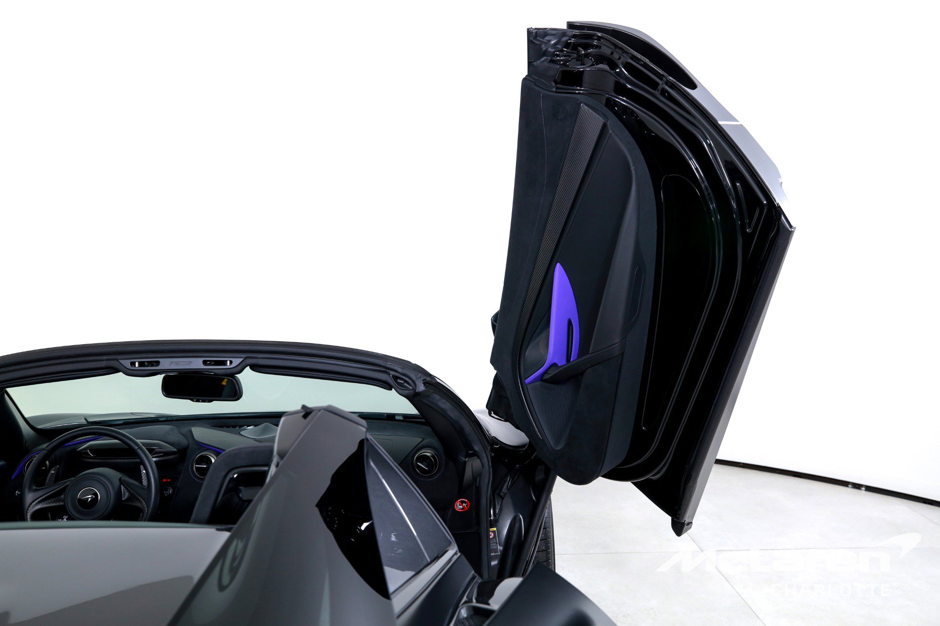 Used 2022 McLaren 720S Spider photo 18