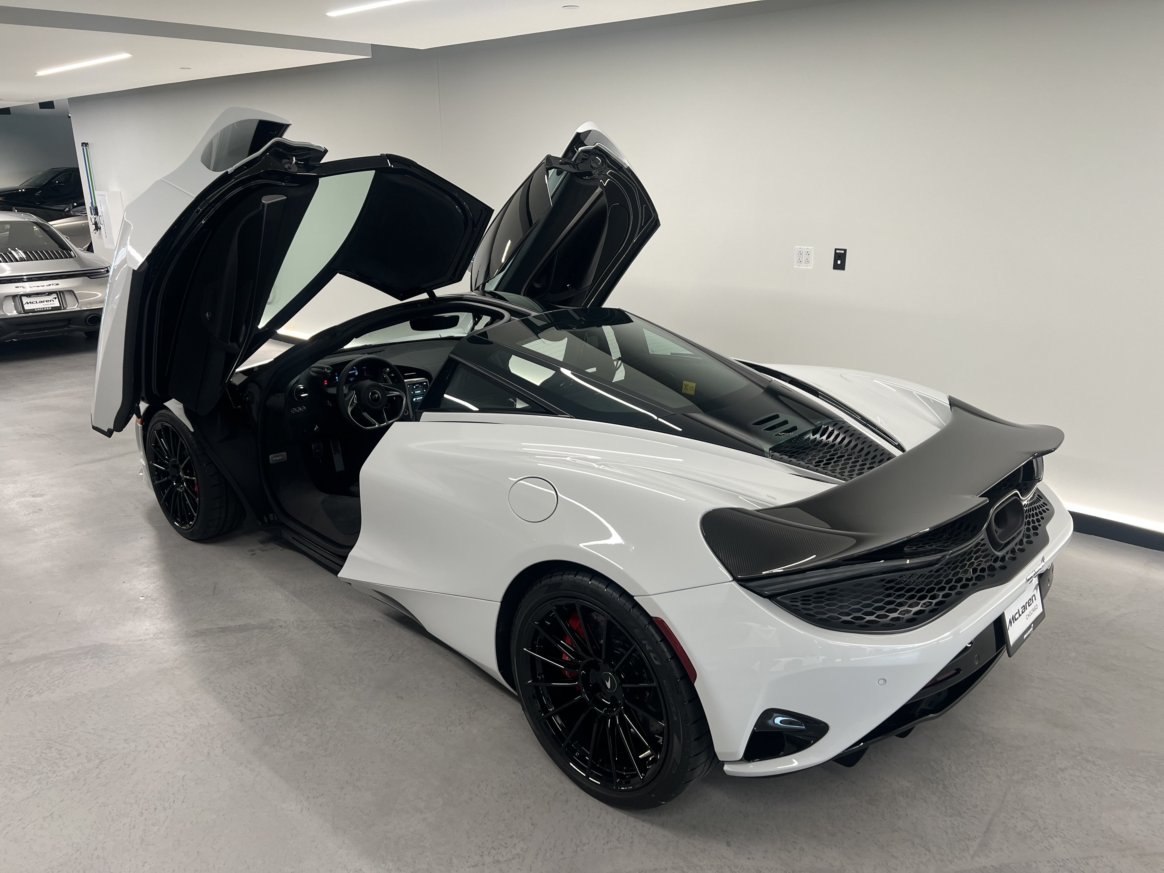 New 2027 McLaren 750S photo 16