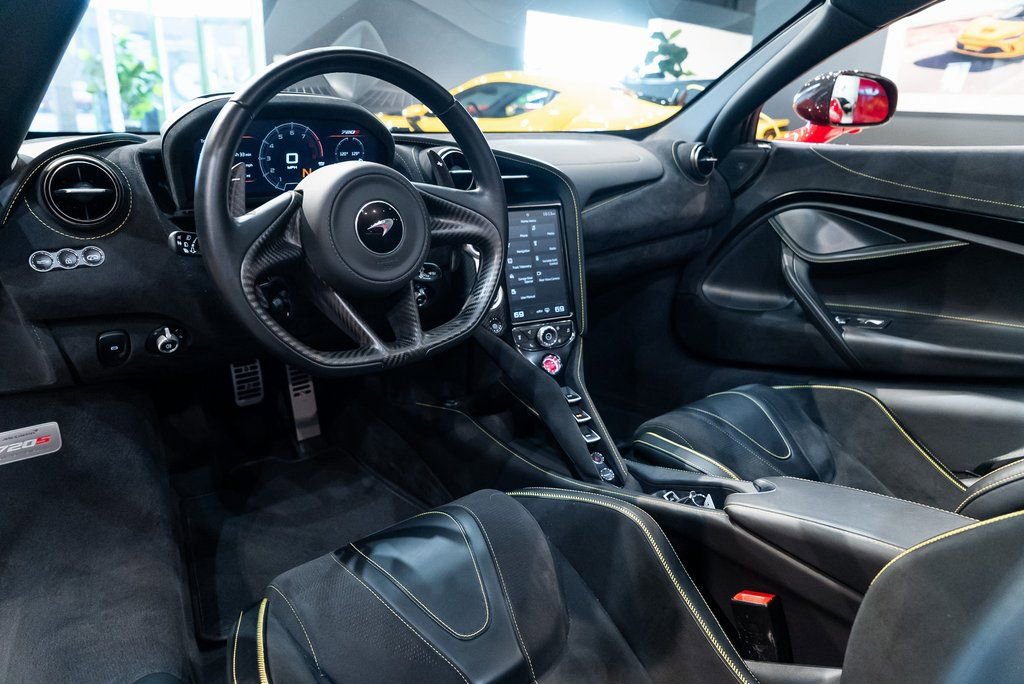 Used 2022 McLaren 720S Spider photo 19