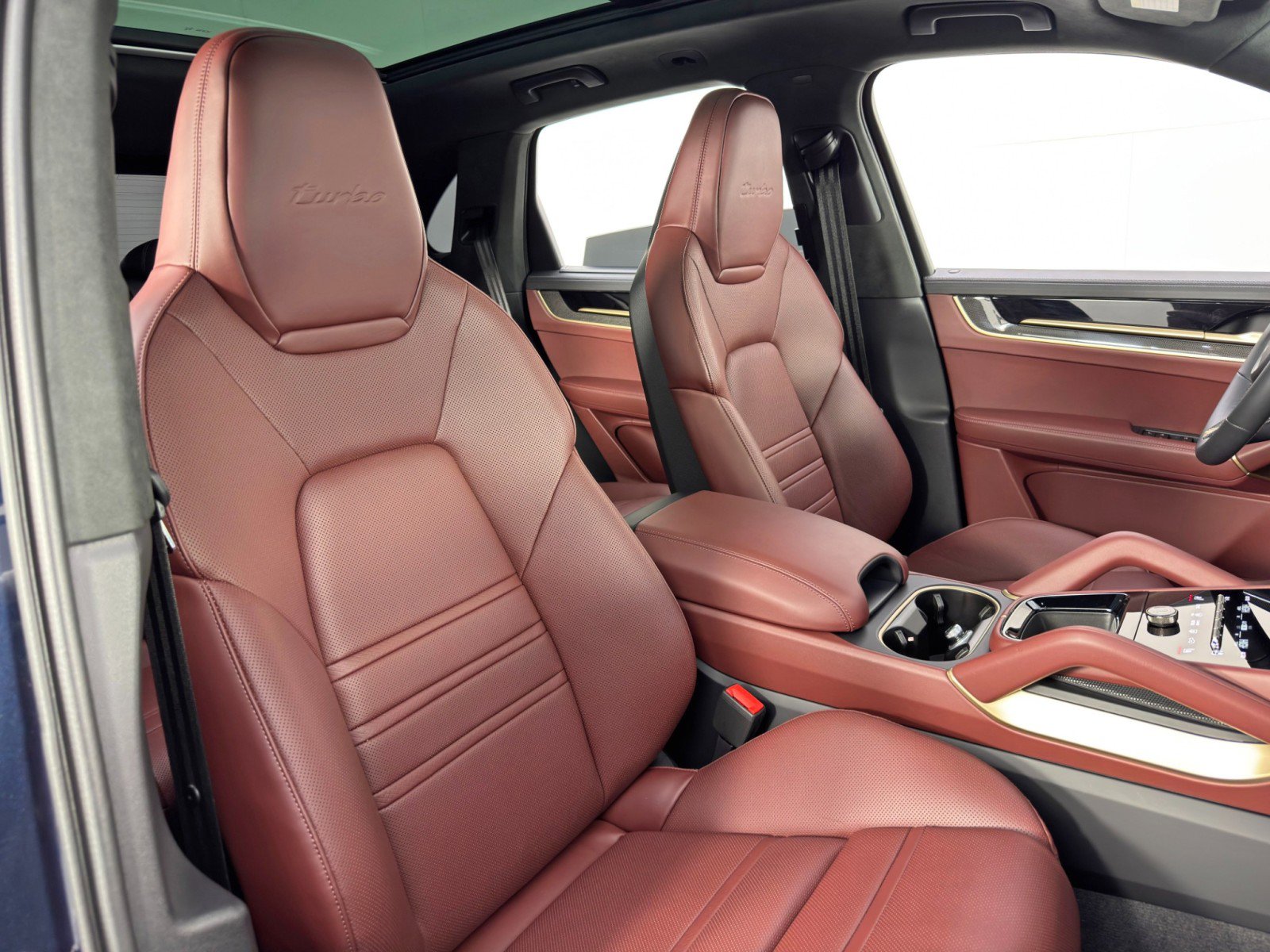 2025 Porsche Cayenne Turbo