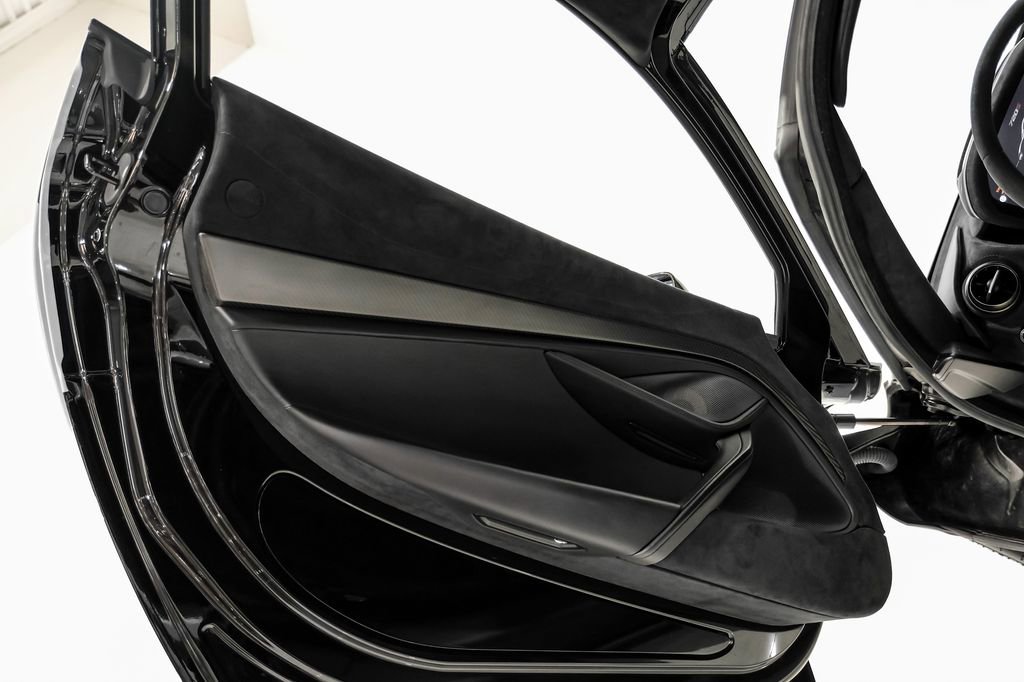 Used 2020 McLaren 720S Performance photo 35