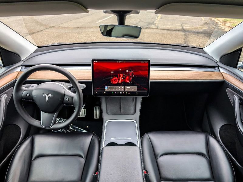 2023 Tesla Model Y Performance